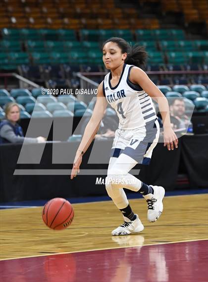 Thumbnail 2 in Valor Christian vs. Fossil Ridge (CHSAA 5A Great 8) photogallery.