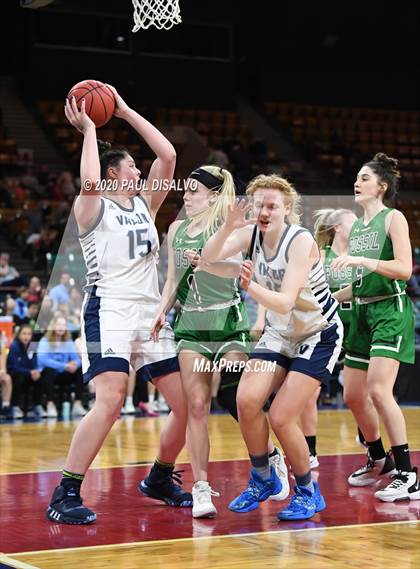 Thumbnail 3 in Valor Christian vs. Fossil Ridge (CHSAA 5A Great 8) photogallery.
