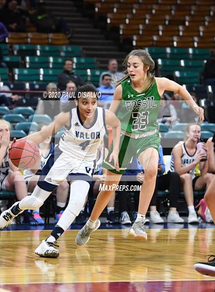 Thumbnail 2 in Valor Christian vs. Fossil Ridge (CHSAA 5A Great 8) photogallery.