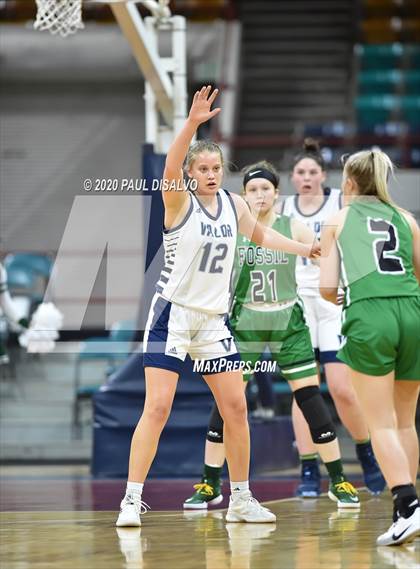 Thumbnail 3 in Valor Christian vs. Fossil Ridge (CHSAA 5A Great 8) photogallery.