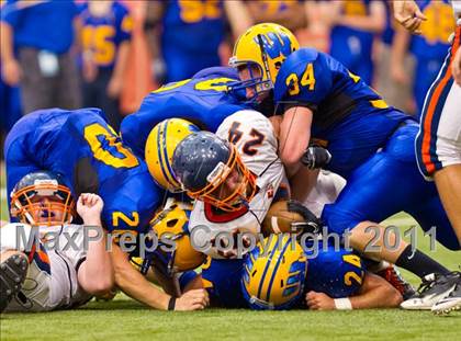 Thumbnail 2 in West Seneca West vs. East Syracuse-Minoa (Syracuse Kickoff Classic) photogallery.