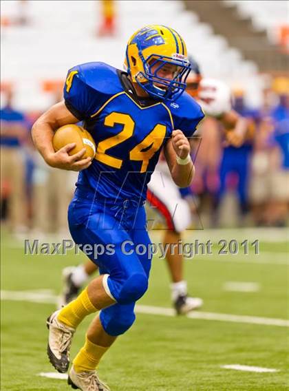 Thumbnail 2 in West Seneca West vs. East Syracuse-Minoa (Syracuse Kickoff Classic) photogallery.