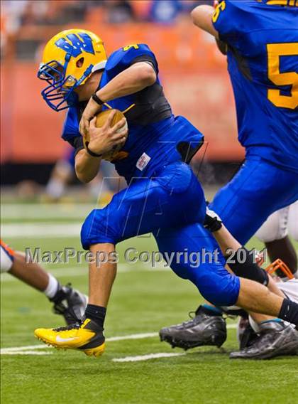 Thumbnail 3 in West Seneca West vs. East Syracuse-Minoa (Syracuse Kickoff Classic) photogallery.