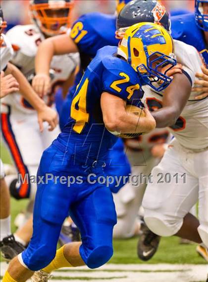Thumbnail 2 in West Seneca West vs. East Syracuse-Minoa (Syracuse Kickoff Classic) photogallery.