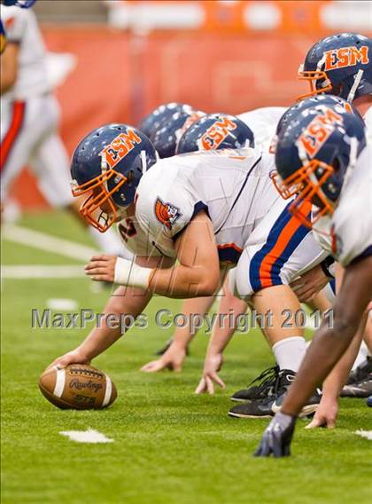 Thumbnail 3 in West Seneca West vs. East Syracuse-Minoa (Syracuse Kickoff Classic) photogallery.