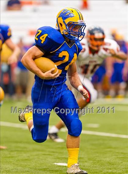 Thumbnail 1 in West Seneca West vs. East Syracuse-Minoa (Syracuse Kickoff Classic) photogallery.