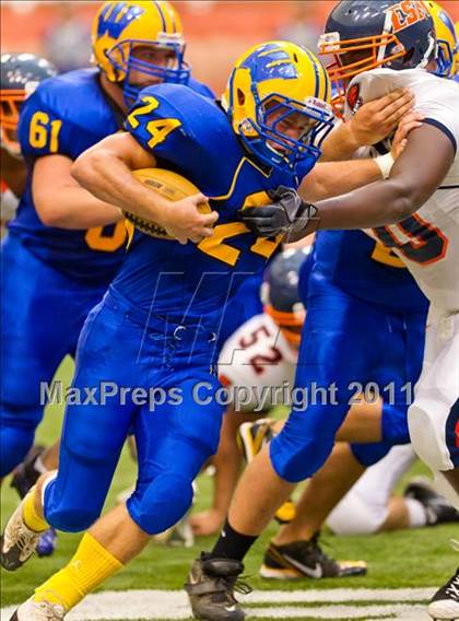 Thumbnail 3 in West Seneca West vs. East Syracuse-Minoa (Syracuse Kickoff Classic) photogallery.