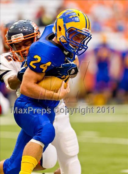 Thumbnail 2 in West Seneca West vs. East Syracuse-Minoa (Syracuse Kickoff Classic) photogallery.