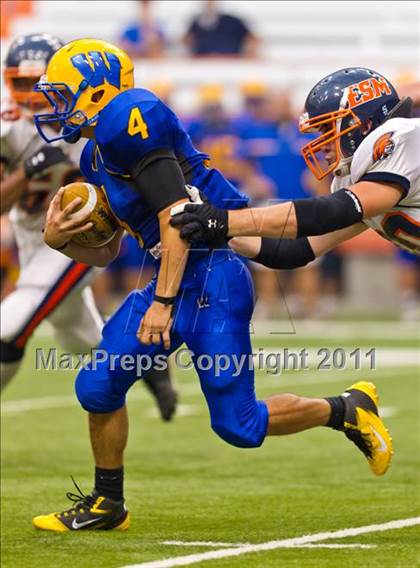 Thumbnail 3 in West Seneca West vs. East Syracuse-Minoa (Syracuse Kickoff Classic) photogallery.
