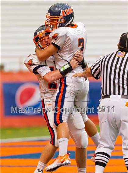Thumbnail 3 in West Seneca West vs. East Syracuse-Minoa (Syracuse Kickoff Classic) photogallery.