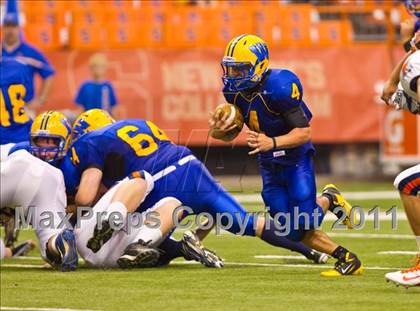 Thumbnail 1 in West Seneca West vs. East Syracuse-Minoa (Syracuse Kickoff Classic) photogallery.