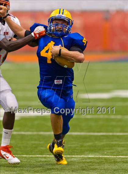 Thumbnail 2 in West Seneca West vs. East Syracuse-Minoa (Syracuse Kickoff Classic) photogallery.
