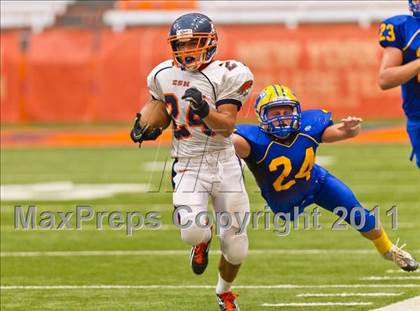 Thumbnail 3 in West Seneca West vs. East Syracuse-Minoa (Syracuse Kickoff Classic) photogallery.