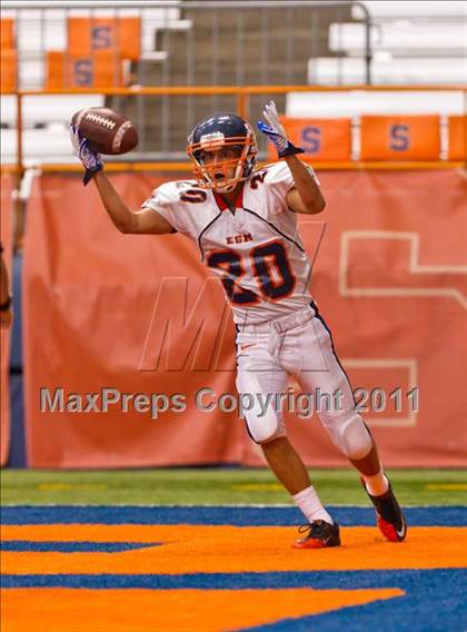 Thumbnail 1 in West Seneca West vs. East Syracuse-Minoa (Syracuse Kickoff Classic) photogallery.