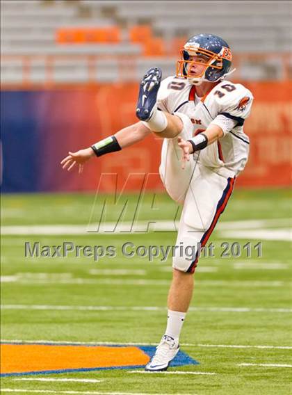 Thumbnail 3 in West Seneca West vs. East Syracuse-Minoa (Syracuse Kickoff Classic) photogallery.