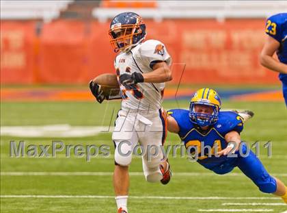 Thumbnail 1 in West Seneca West vs. East Syracuse-Minoa (Syracuse Kickoff Classic) photogallery.
