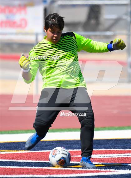 Thumbnail 3 in Phoenix Country Day vs. American Leadership Academy - Gilbert North (AIA 3A Final) photogallery.