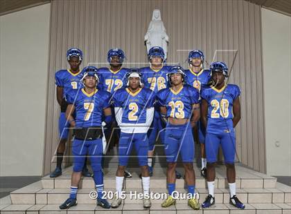 Thumbnail 3 in Bishop Amat (2015 Preseason Top 25 Photo Shoot) photogallery.