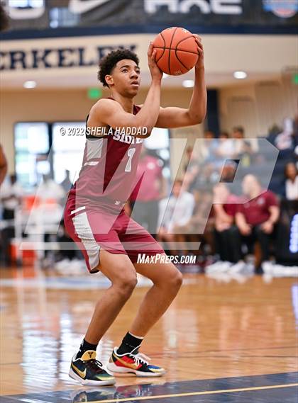 Thumbnail 3 in Sidwell Friends vs Calvary Christian (State Champions Invitational) photogallery.