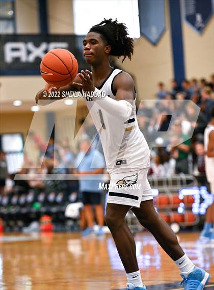 Thumbnail 3 in Sidwell Friends vs Calvary Christian (State Champions Invitational) photogallery.