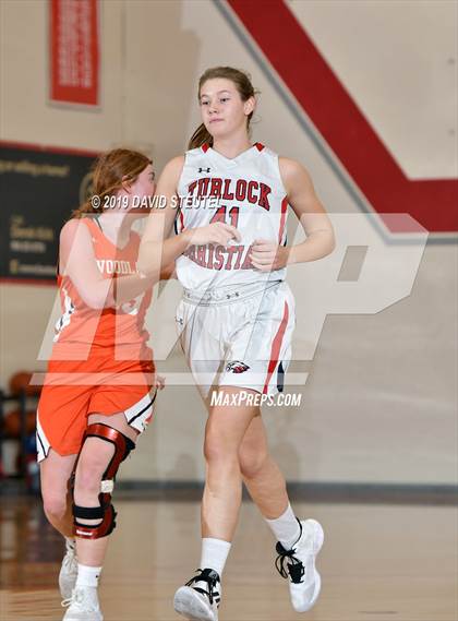 Thumbnail 3 in Woodland vs. Turlock Christian (Viking Classic) photogallery.