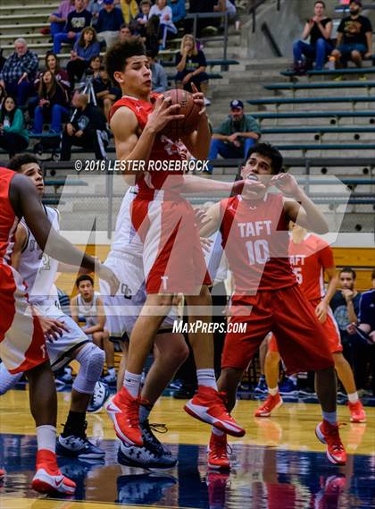 Thumbnail 3 in Taft vs. O'Connor photogallery.