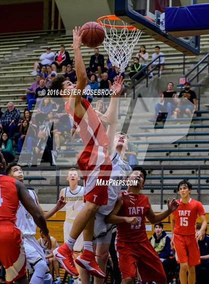 Thumbnail 3 in Taft vs. O'Connor photogallery.