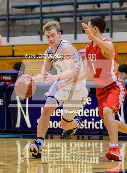 Thumbnail 1 in Taft vs. O'Connor photogallery.