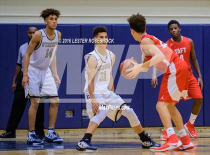 Thumbnail 3 in Taft vs. O'Connor photogallery.