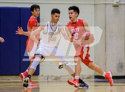 Thumbnail 3 in Taft vs. O'Connor photogallery.