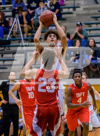 Thumbnail 3 in Taft vs. O'Connor photogallery.