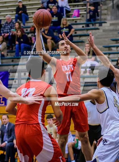 Thumbnail 1 in Taft vs. O'Connor photogallery.