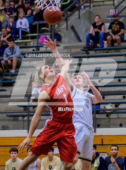 Thumbnail 2 in Taft vs. O'Connor photogallery.