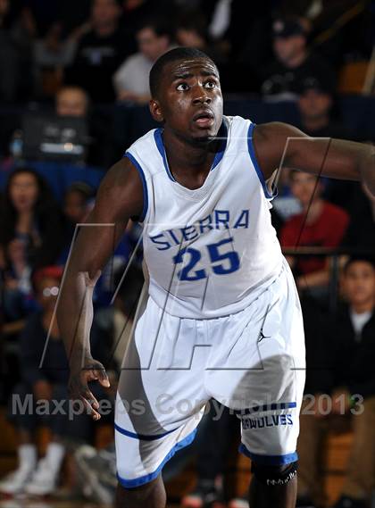 Thumbnail 2 in Casa Roble vs. Sierra (CIF SJS D3 Playoffs) photogallery.