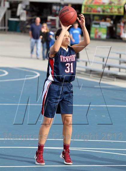 Thumbnail 3 in Oakwood vs Viewpoint photogallery.
