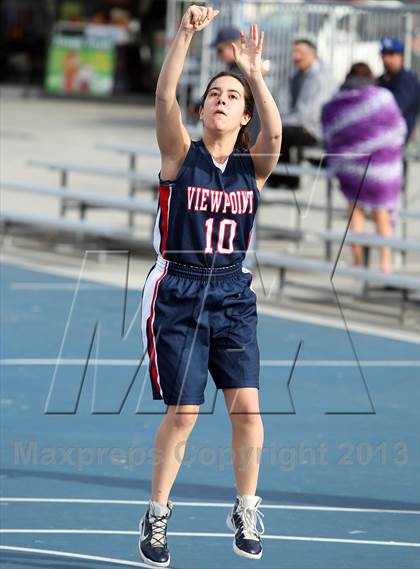 Thumbnail 3 in Oakwood vs Viewpoint photogallery.