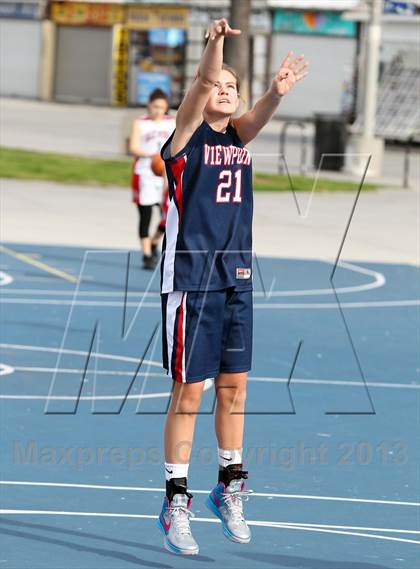 Thumbnail 3 in Oakwood vs Viewpoint photogallery.