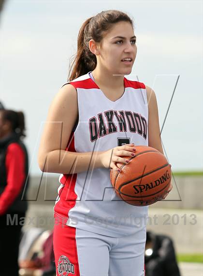 Thumbnail 2 in Oakwood vs Viewpoint photogallery.
