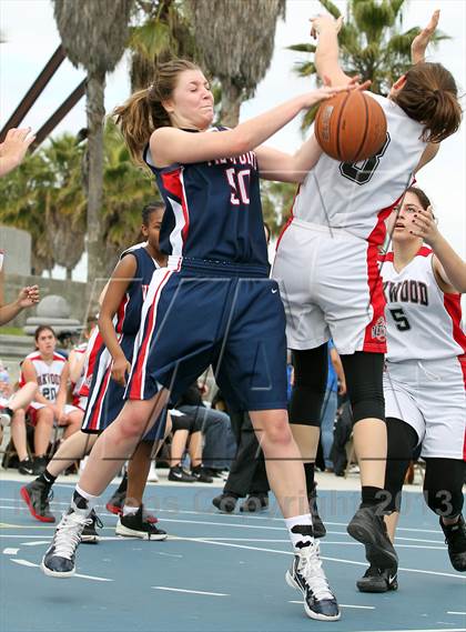 Thumbnail 3 in Oakwood vs Viewpoint photogallery.