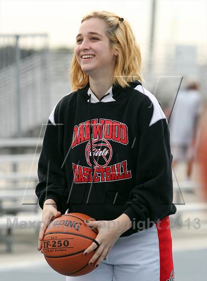 Thumbnail 2 in Oakwood vs Viewpoint photogallery.