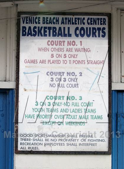 Thumbnail 3 in Oakwood vs Viewpoint photogallery.
