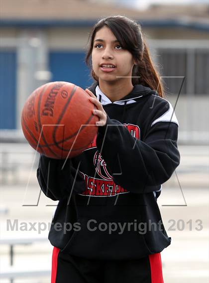 Thumbnail 3 in Oakwood vs Viewpoint photogallery.
