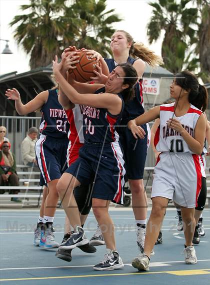 Thumbnail 3 in Oakwood vs Viewpoint photogallery.