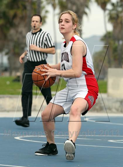 Thumbnail 3 in Oakwood vs Viewpoint photogallery.
