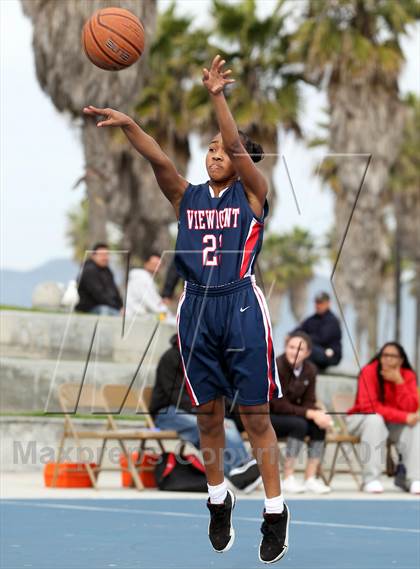 Thumbnail 1 in Oakwood vs Viewpoint photogallery.