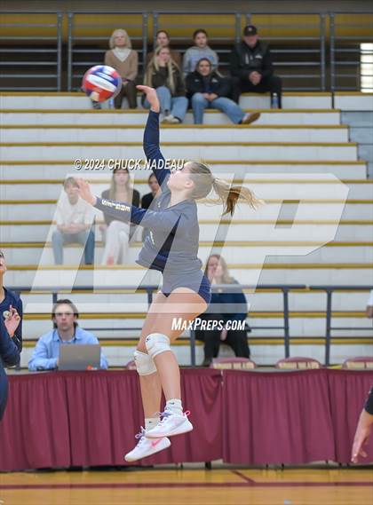Thumbnail 2 in Barrington vs. Middletown (RIIL Division II State Final) photogallery.