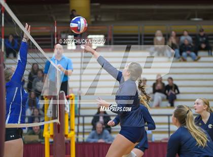 Thumbnail 3 in Barrington vs. Middletown (RIIL Division II State Final) photogallery.