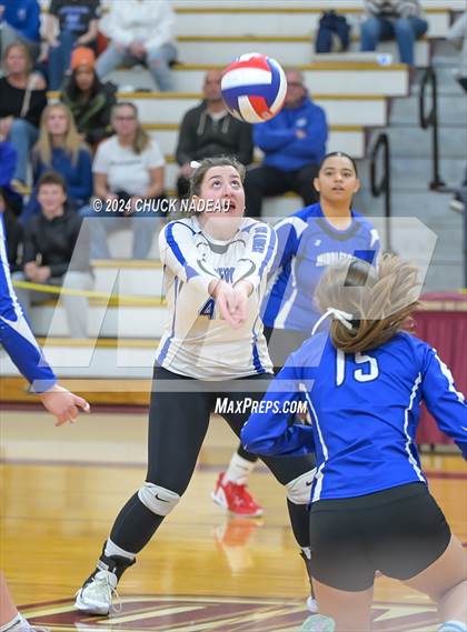 Thumbnail 3 in Barrington vs. Middletown (RIIL Division II State Final) photogallery.