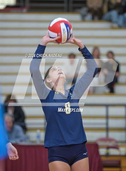 Thumbnail 3 in Barrington vs. Middletown (RIIL Division II State Final) photogallery.