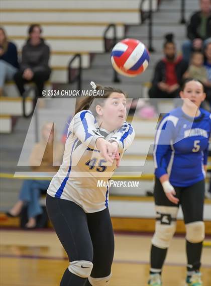 Thumbnail 2 in Barrington vs. Middletown (RIIL Division II State Final) photogallery.
